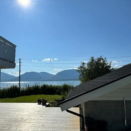 Feriehus Aurora View Holmeslett *